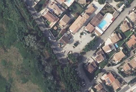 Vue aérienne du Camping City à Arles
