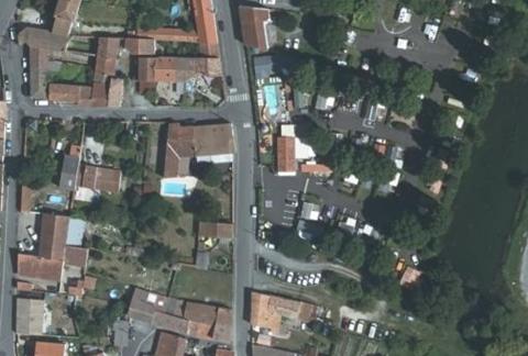 Vue aérienne du Camping de la Gères à Surgères