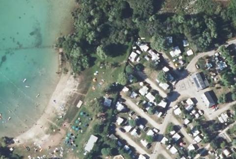 Vue aérienne du Camping Détente et Clapotis à Montferrat