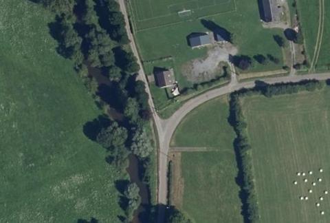 Vue aérienne du Camping du Val d’Oise à Étréaupont