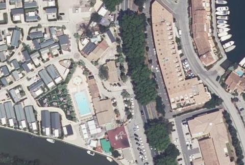Vue aérienne du Camping Holiday Marina Resort à Grimaud