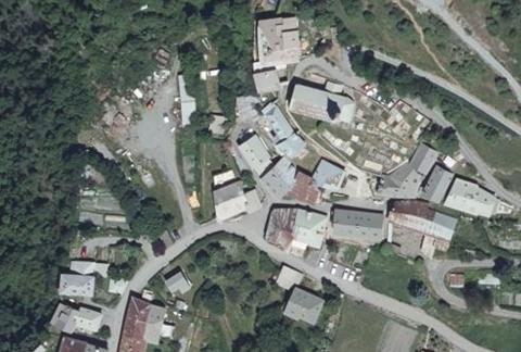 Vue aérienne du Camping Huttopia Lac de Serre Ponçon à Saint-Vincent-les-Forts