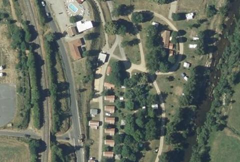 Vue aérienne du Camping la Cigale de l’Allier à Langogne