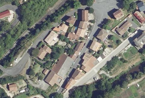 Vue aérienne du Camping la Crémade à Axat