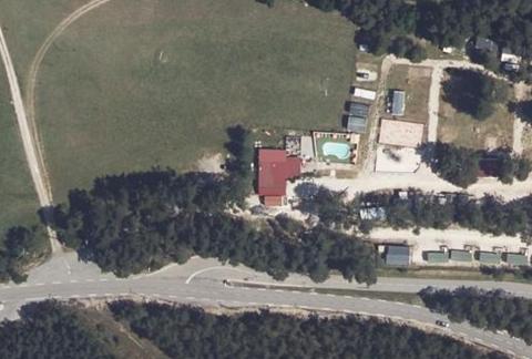 Vue aérienne du Camping la Pinatelle à Saint-Auban