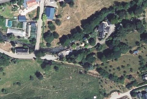 Vue aérienne du Camping la Vie en Vert à Augirein