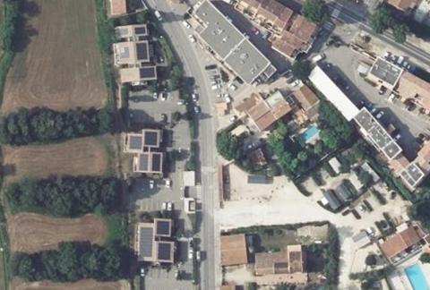 Vue aérienne du Camping l’Arlésienne à Arles