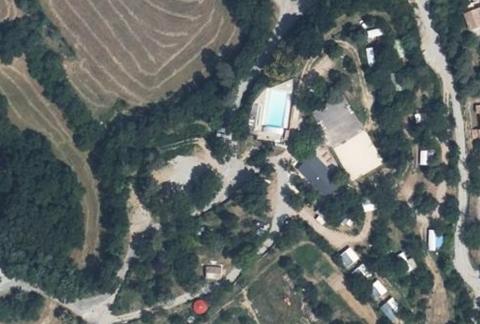 Vue aérienne du Camping le Chabrioux à Saint-Michel-de-Chabrillanoux