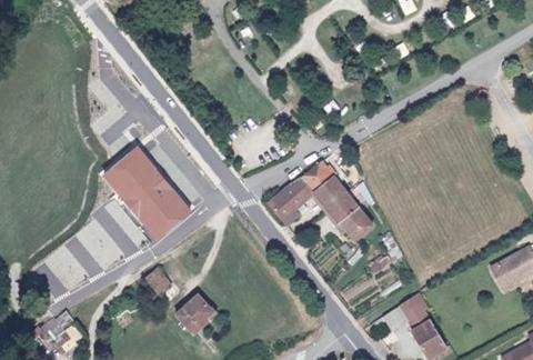 Vue aérienne du Camping le Château à Hauterives