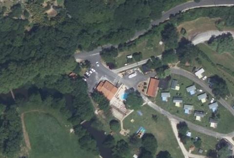 Vue aérienne du Camping le Rivage Civraisien à Savigné
