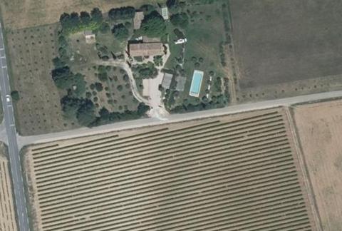 Vue aérienne du Camping les Chênes Verts à Sannes