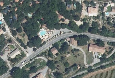 Vue aérienne du Camping les Chênes Verts à Vogüé