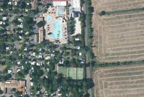 Vue aérienne du Camping les Jardins d’Elsa à Vias
