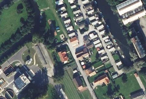Vue aérienne du Camping les Peupliers à Moulle
