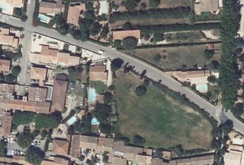 Vue aérienne du Camping les Romarins à Maussane-les-Alpilles