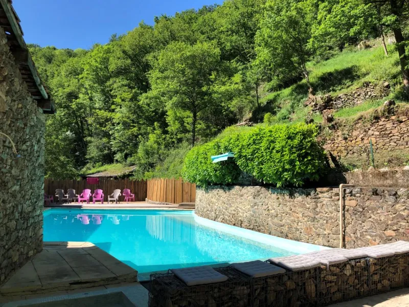 Photo du Camping Moulin de Chaules, fournie par Glampings