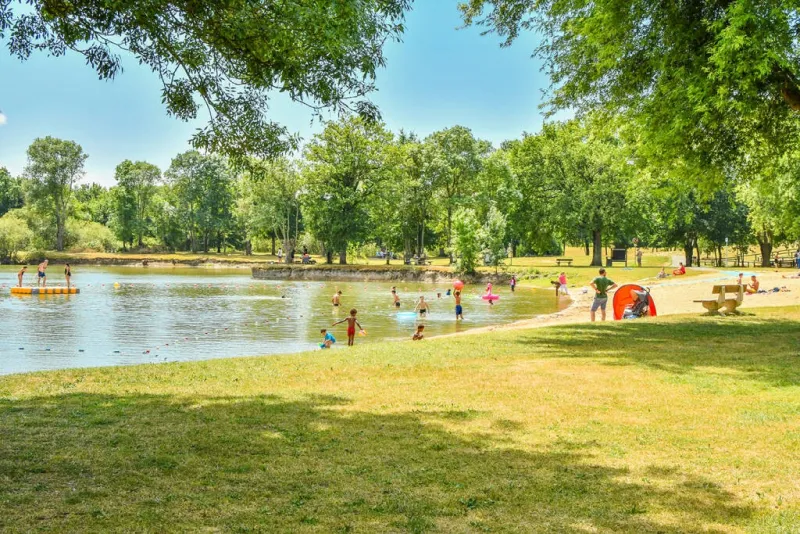 Photo du Camping les Rives de Grand Lieu, fournie par Glampings