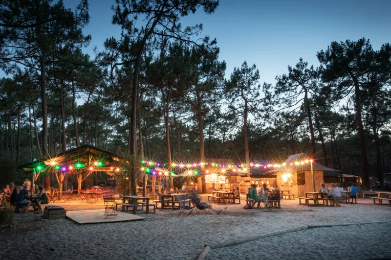 Photo du Camping Huttopia Lac de Carcans, fournie par Glampings