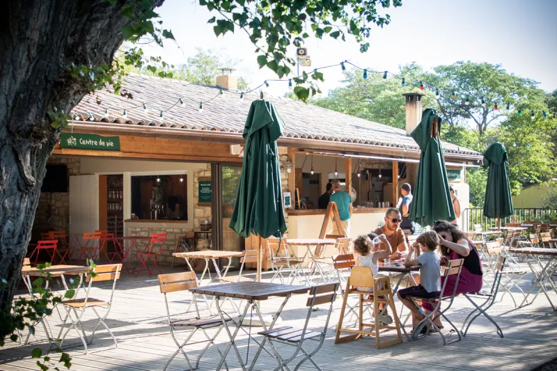 Photo du Camping Huttopia le Moulin, fournie par Glampings