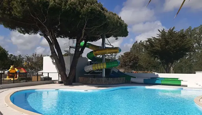 Photo du Camping Domaine des Salins, fournie par JetCamp