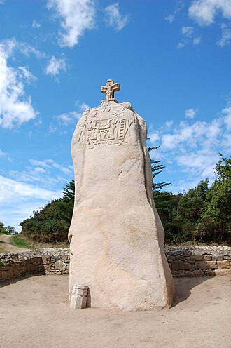 Photo : Menhir de Saint-Uzec