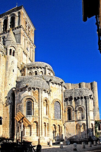 Photo : Collégiale Saint-Pierre