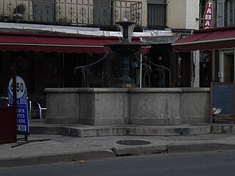 Photo : Fontaine d'Aigues Passes
