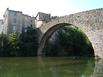 Photo : Le vieux pont et le Buscailhou